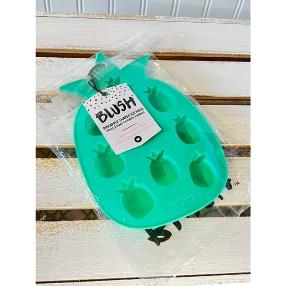 Blush Pineapple Silicone Ice Tray - Picture 6 of 7